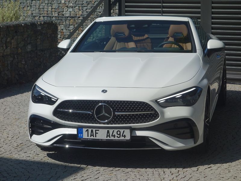 Mercedes-Benz CLE (2024) 300*4M*CABRIO*AMG*TOP-VÝB*CZ!! - fotka 7 z 50