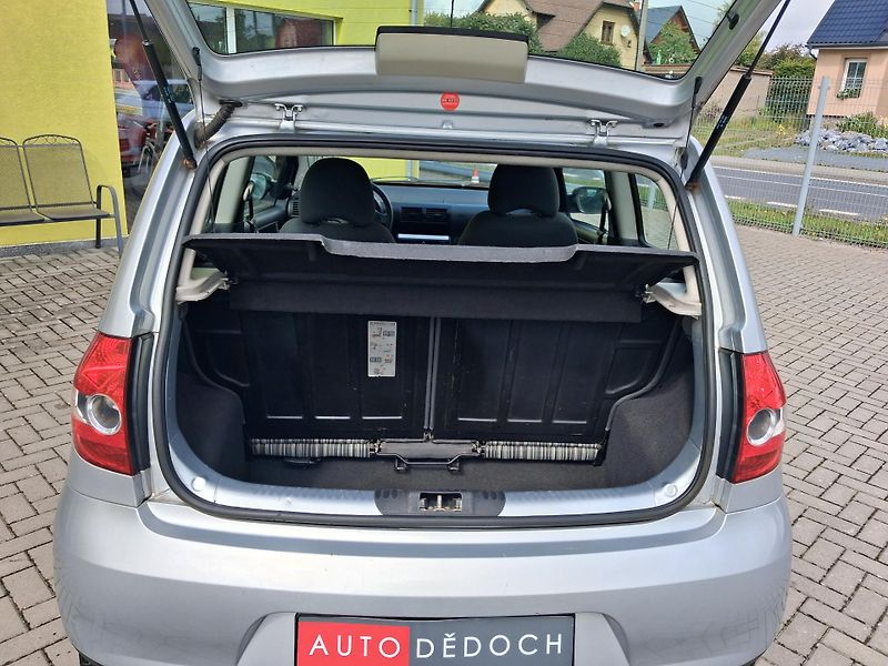 Volkswagen Fox (2007) KLIMA BEZ KOROZE PO ROZVODECH - fotka 16 z 28