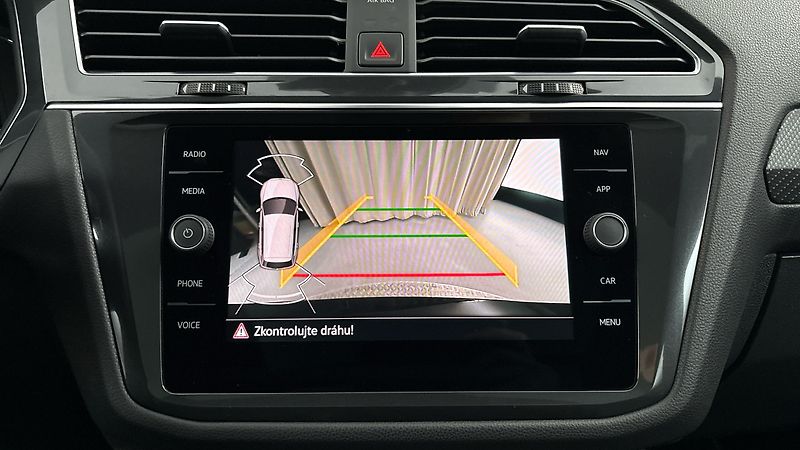 Volkswagen Tiguan Allspace 2.0 TDI DSG 4motion R-Line - fotka 12 z 36