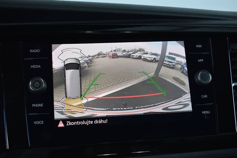 Volkswagen Multivan (2020) 2.0TDI 146kW DSG 4Motion, tažn - fotka 13 z 26