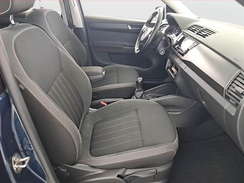 Škoda Fabia (2021) 1.0 TSI, Tempomat - fotka 9 z 15