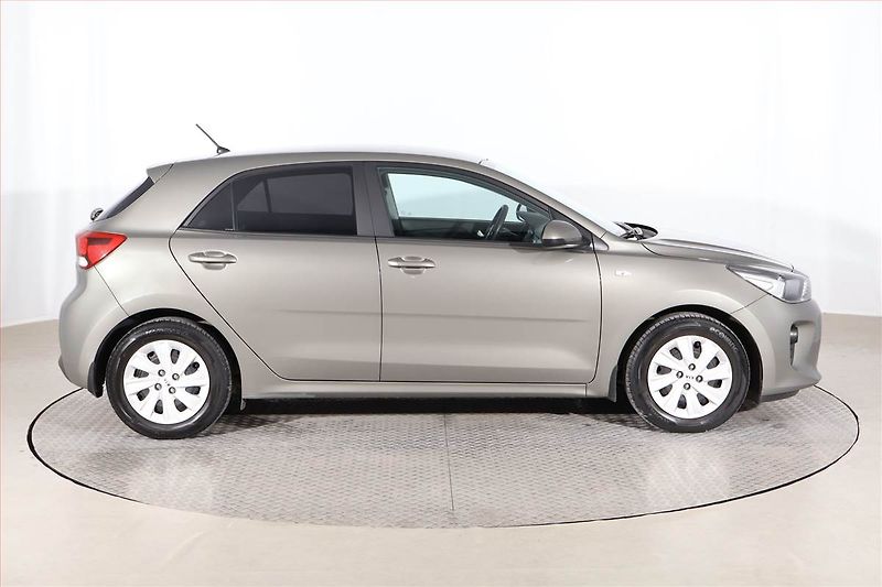 Kia Rio (2019) 1.25 CVVT, Serv.kniha - fotka 6 z 19