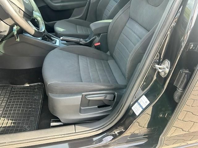 Škoda Octavia (2013) 1,4TSi elegance combi 103kW   - fotka 21 z 43