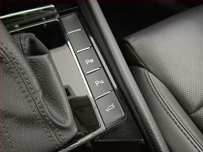Škoda Superb (2018) Laurin&Klement 2.0 TSI - fotka 21 z 27