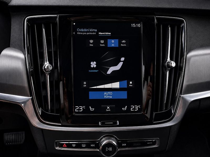 Volvo V90 (2019) 2.0 D4 140kW MOMENTUM - fotka 22 z 32