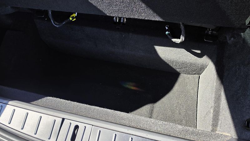 Tesla Model X (2023) Plaid - Tažné 2 250 kg - fotka 8 z 11