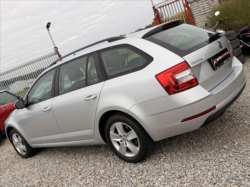 Škoda Octavia 2,0 TDI 110kW 6KVALT - fotka 7 z 32