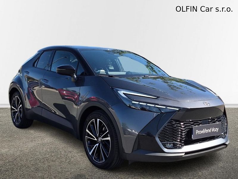 Toyota C-HR (2025) 2.0 HEV AWD Executive - fotka 5 z 29