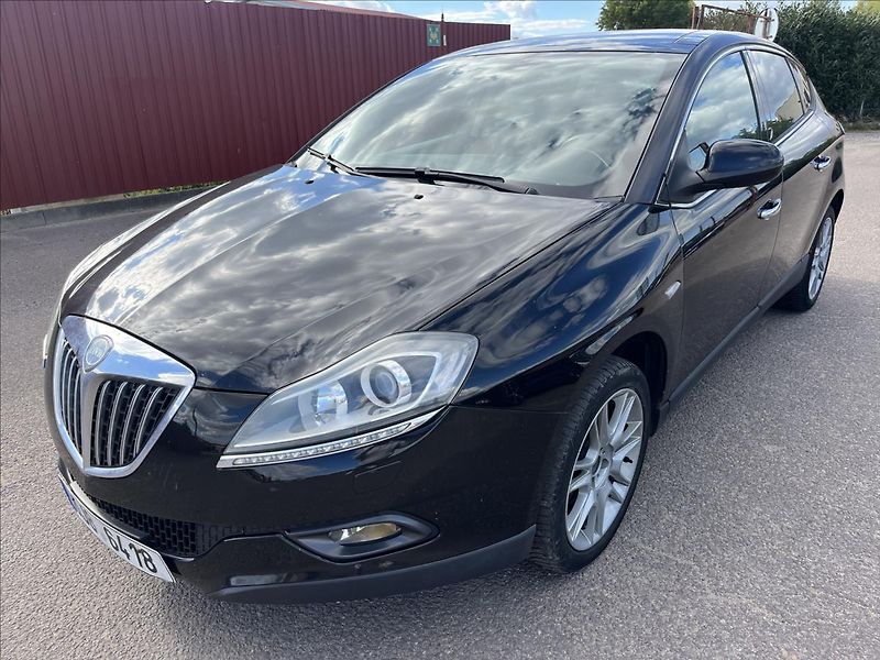 Lancia Delta 1,4 i 110 KW KLIMA ALU STK9/28 - fotka 1 z 35