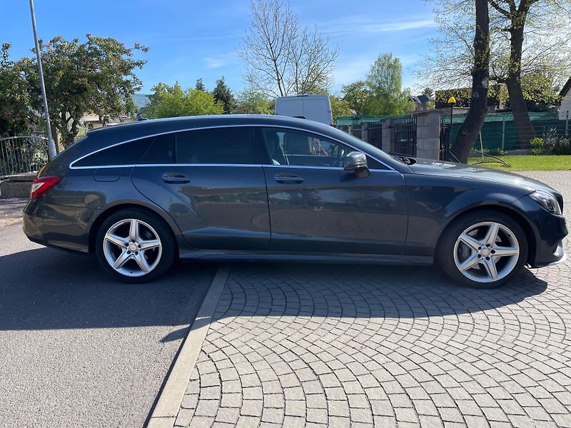 Mercedes-Benz CLS 350d 4MATIC Shooting Brake - fotka 4 z 40