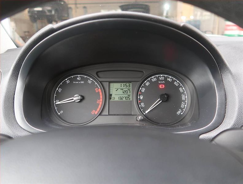 Škoda Fabia (2008) 1.2, po STK, Tažné - fotka 11 z 14
