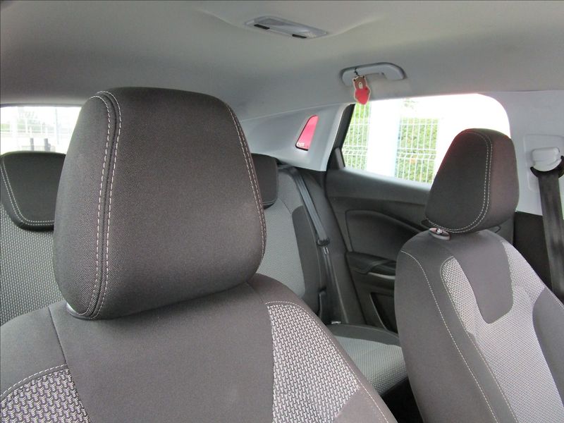Opel Grandland 1.5CDTi 96kW AT8, aut. klima, - fotka 20 z 41