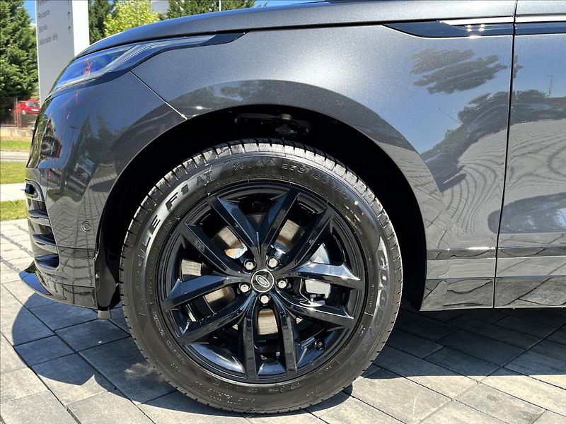 Land Rover Range Rover Velar 2,0 D200 DYNAMIC SE AWD - fotka 3 z 37
