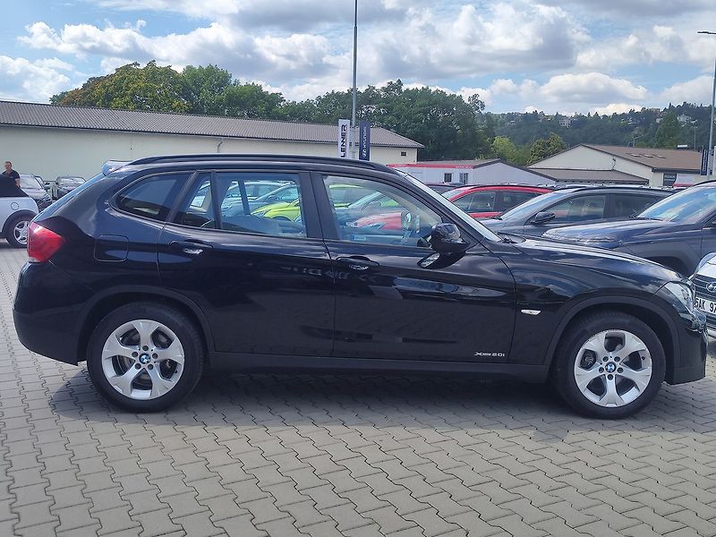 BMW X1 2.0i/135kW xDrive - fotka 4 z 24