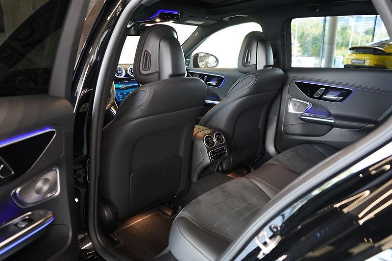 Mercedes-Benz Třídy C 220d 4MATIC, Nezávislé, Tažné - fotka 44 z 50