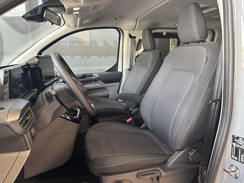 Ford Tourneo Custom (2025) Titanium L2, Tourneo, 2.0 EcoB - fotka 7 z 9