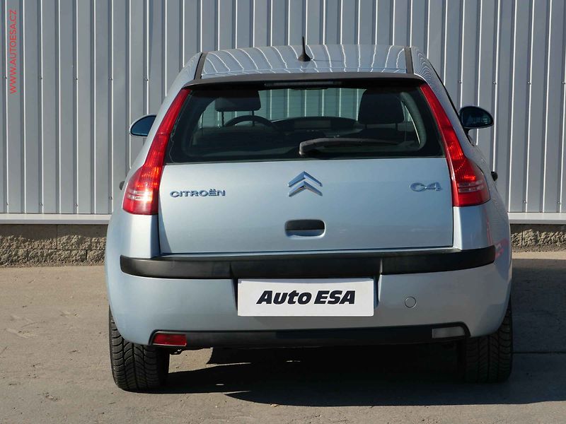 Citroën C4 (2007) 1.6 i, 2.maj,ČR, AC, temp - fotka 5 z 17