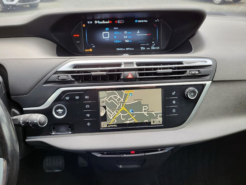 Citroën Grand C4 Picasso 2.0 eHDi autom EXCLUSIVE 7míst - fotka 12 z 48