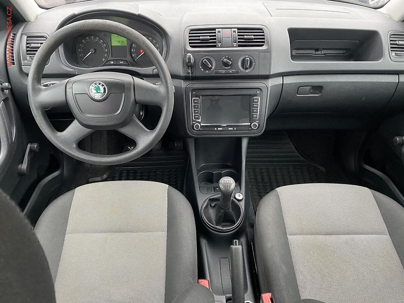 Škoda Fabia (2010) 1.6 TDi, ČR - fotka 8 z 15