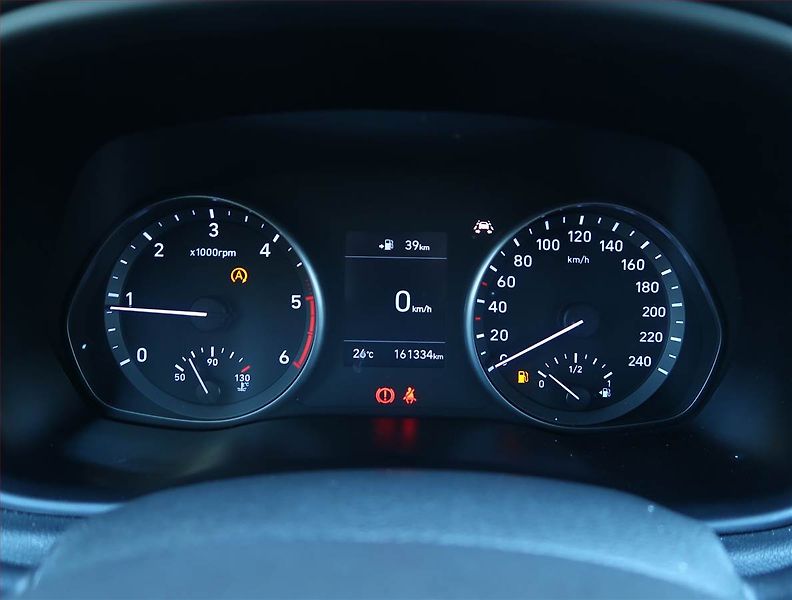 Hyundai i30 (2018) 1.6 CRDi, Tempomat - fotka 11 z 16