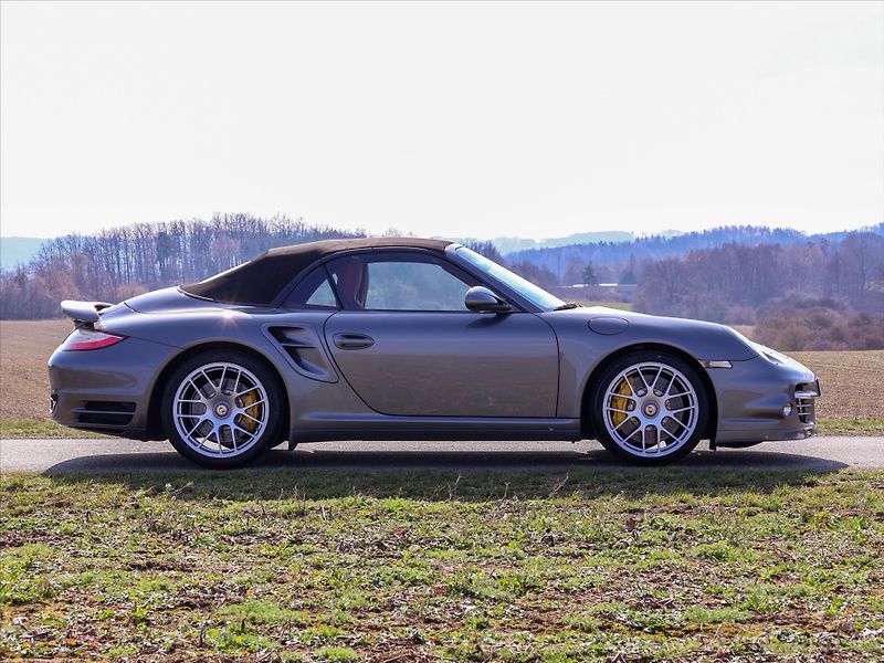 Porsche 911 3,8 TURBO S - fotka 8 z 56
