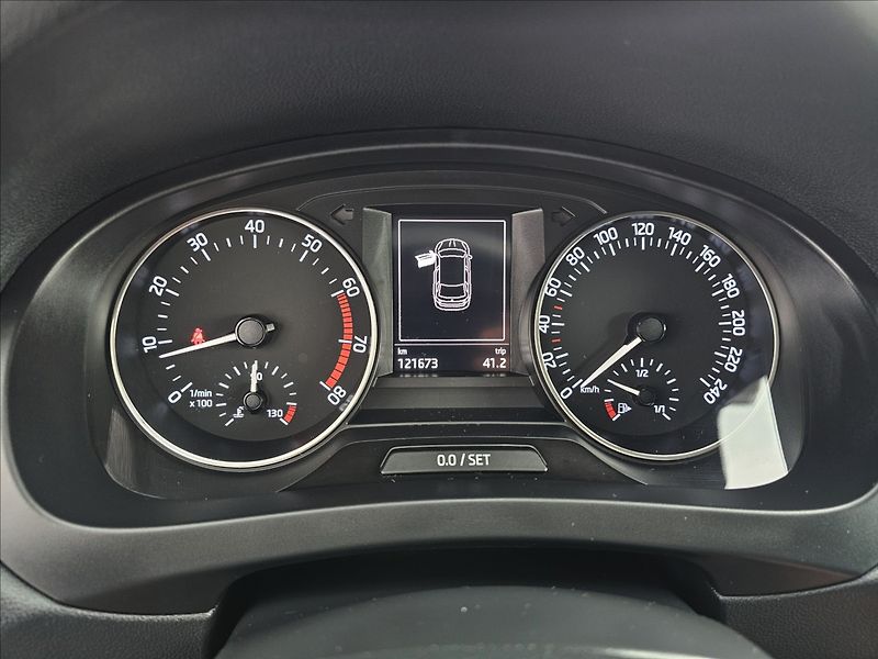 Škoda Rapid 1,2 TSi 66KW Joy DIG.KLIMA STK - fotka 15 z 46