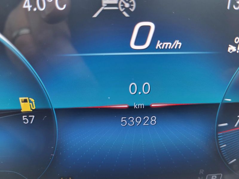 Mercedes-Benz GLB 180 100kW STYLE automat ČR - fotka 11 z 45
