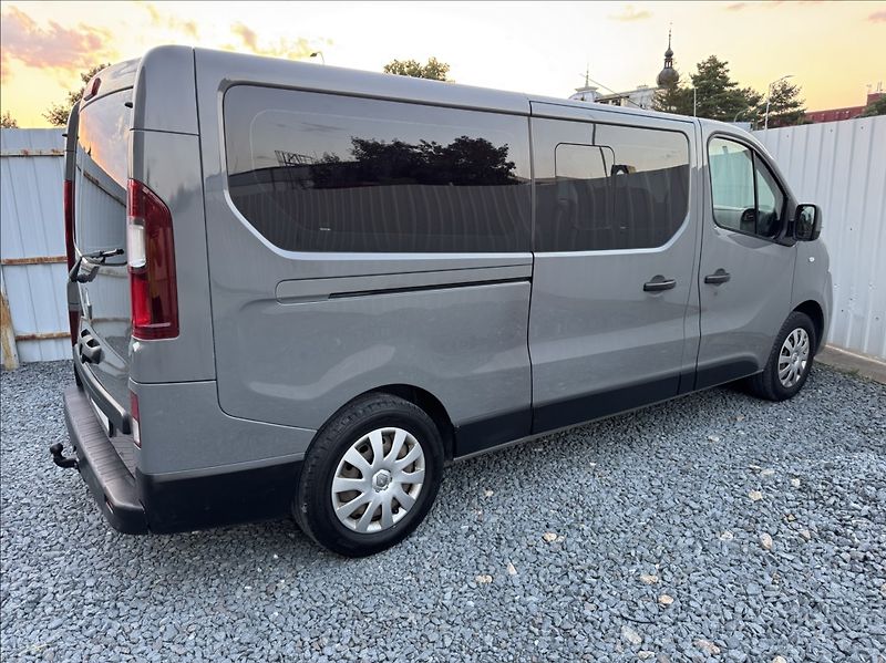 Renault Trafic 1,6 DCi 8míst WEBASTO tažné ČR - fotka 13 z 50