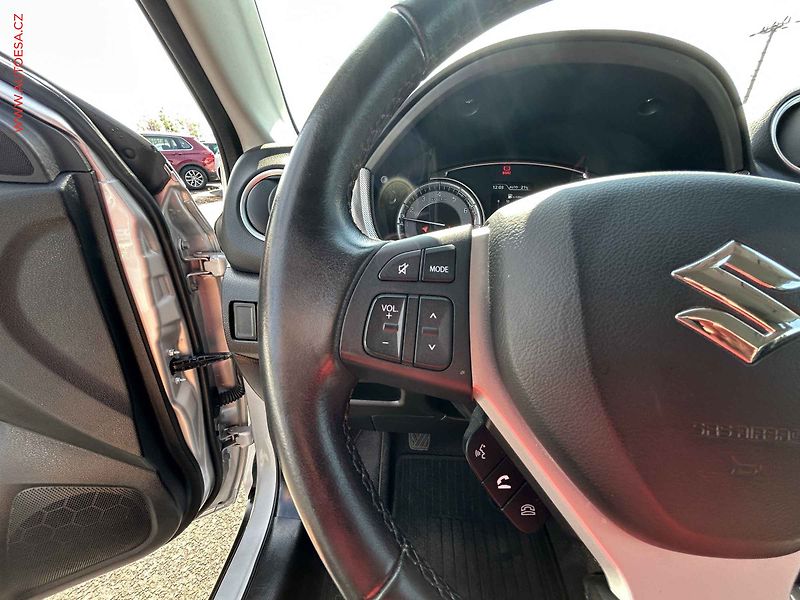 Suzuki Vitara (2020) 1.4 T, 1.maj,ČR, Elegance - fotka 17 z 18