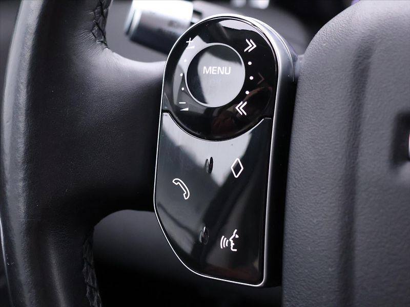 Land Rover Discovery Sport 2,0 D 110kW 4WD CZ 1.Maj DPH - fotka 17 z 31