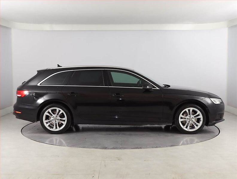 Audi A4 (2016) 2.0 TDI, 4X4, Automat, Navi - fotka 6 z 24