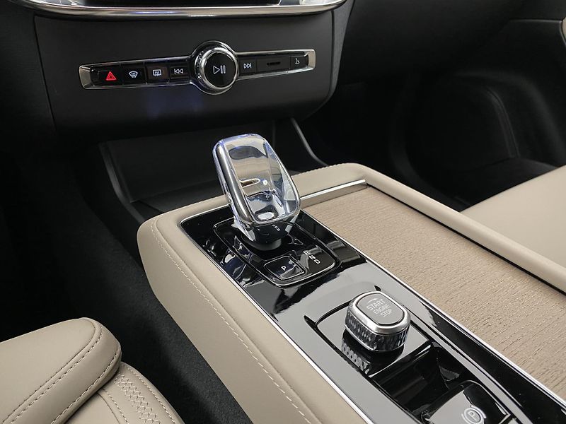 Volvo XC90 B5 AWD BRIGHT PLUS REZERVACE - fotka 27 z 64
