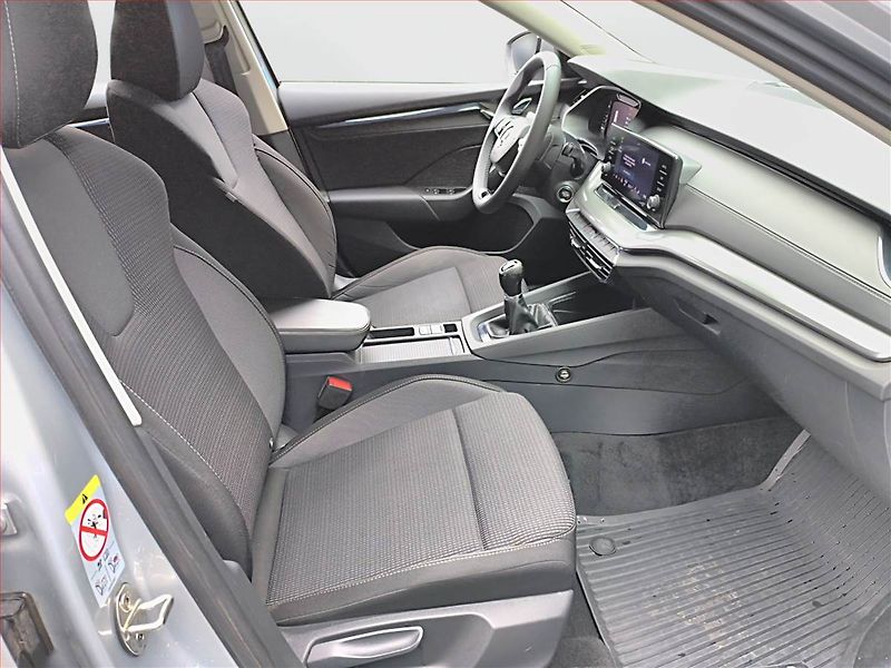 Škoda Octavia (2023) Ambition 2.0 TDI, ČR,1.maj - fotka 9 z 14
