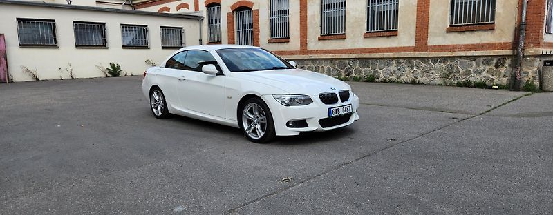 BMW Řada 3 (2010) 330D*M*PAKET*CABRIO - fotka 1 z 42