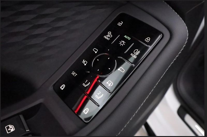 Audi A5 Avant e-hyb. S-line AWD Matrix - fotka 14 z 25