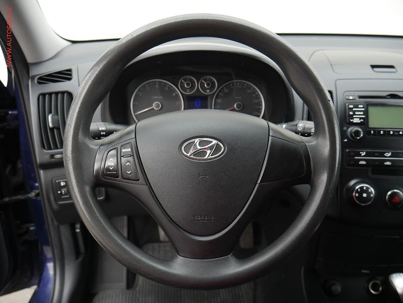 Hyundai i30 (2008) 1.4CVVT, ČR, AC, zmk.řazení - fotka 14 z 14