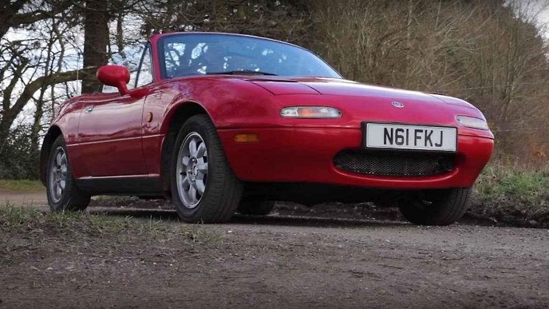 Toyota MR2.