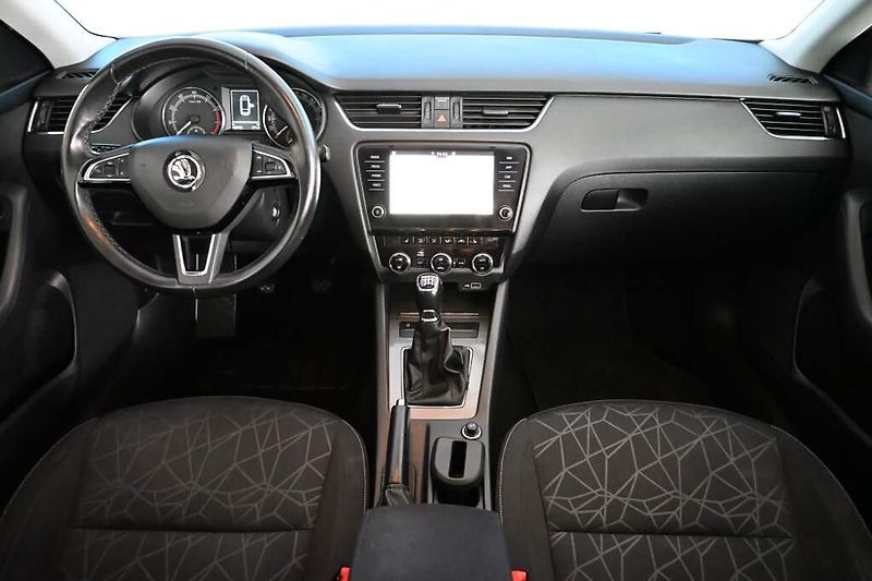 Škoda Octavia (2018) 1.5 CLEVER Tažné TSI - fotka 12 z 33