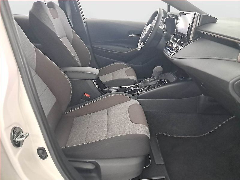Toyota Corolla (2020) Trek 1.8 Hybrid - fotka 9 z 16
