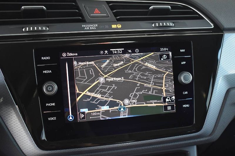 Volkswagen Touran (2022) 2.0TDI 110kW DSG,LED,Active - fotka 20 z 22