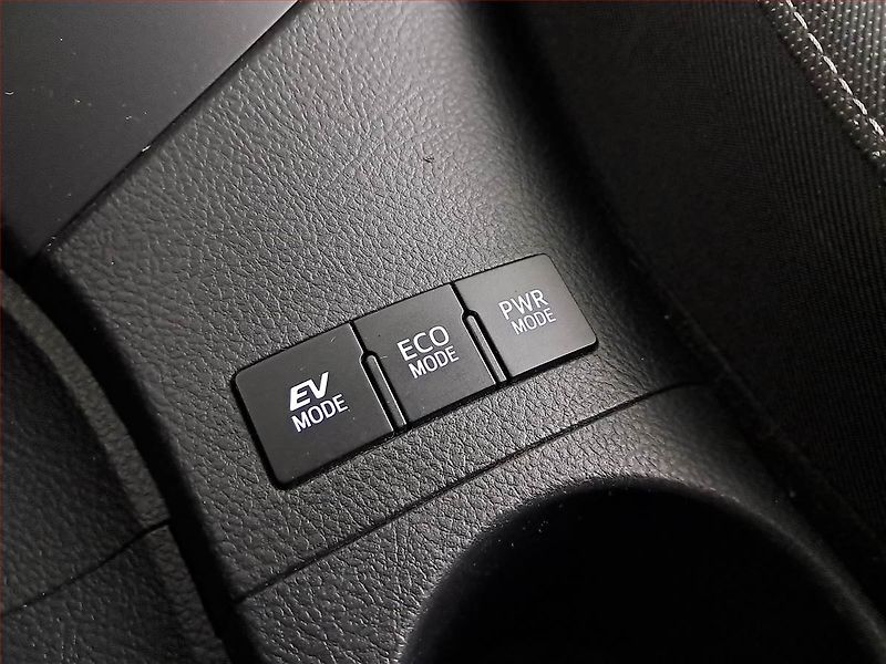 Toyota Auris (2016) Hybrid, Automat, Serv.kniha - fotka 16 z 18