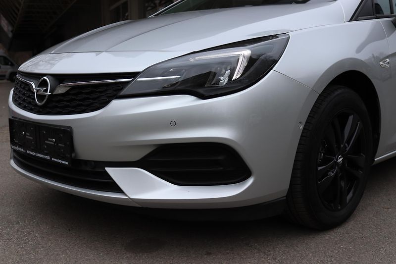 Opel Astra SPORTS TOURER+ 1.2 81kW - fotka 5 z 50