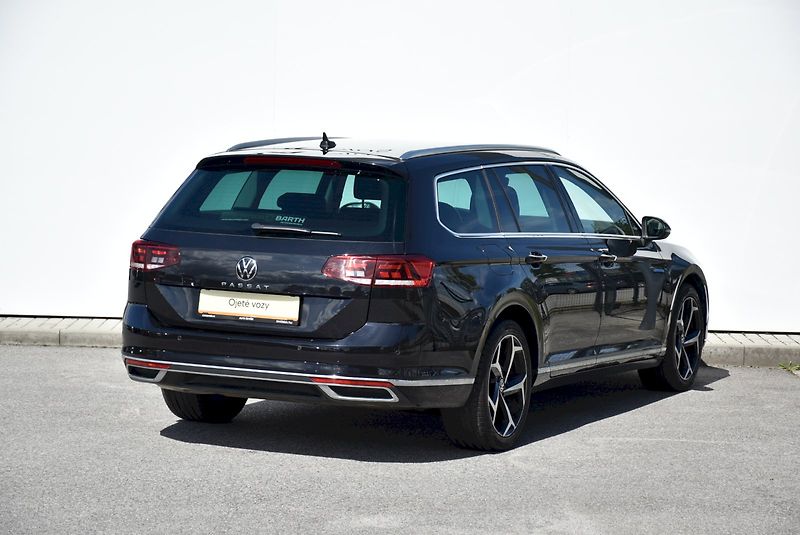 Volkswagen Passat (2021) COMBI ELEGANCE 1.5 TSI 110 kW - fotka 9 z 32