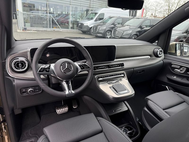 Mercedes-Benz Ostatní (2025) EXCLUSIVE L 4MATIC - fotka 6 z 8