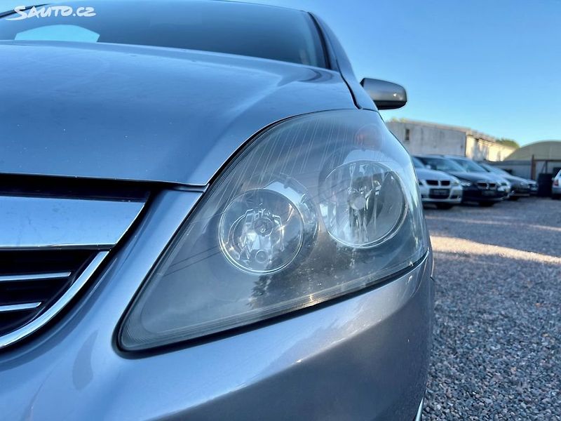 Opel Zafira (2008) 1.7 CDTi 92 kW 7 míst,Sport - fotka 9 z 20