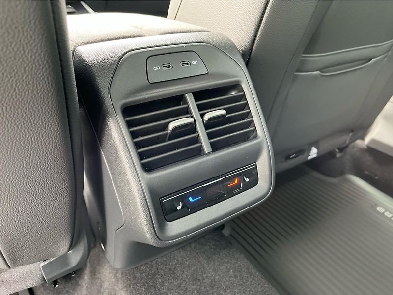 Škoda Superb 2.0TDI 142kW SPORTLINE 4X4 DSG - fotka 23 z 30