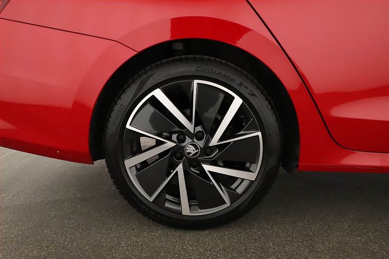 Škoda Octavia (2025) 1.5 eTSI mHEV, Sportline - fotka 18 z 18