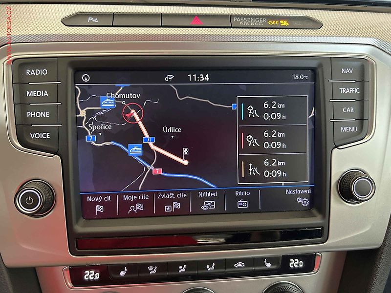 Volkswagen Passat (2016) 2.0 TDi, DSG, LED, park.asist - fotka 11 z 18