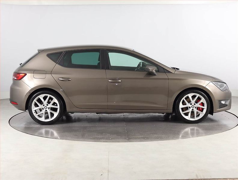 Seat Leon (2016) FR 1.4 TSI, Serv.kniha - fotka 6 z 20