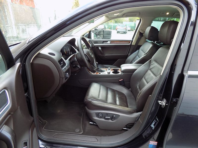 Volkswagen Touareg (2010) 3.0TDI/4x4/Chl.sedačky/LED/ - fotka 13 z 43